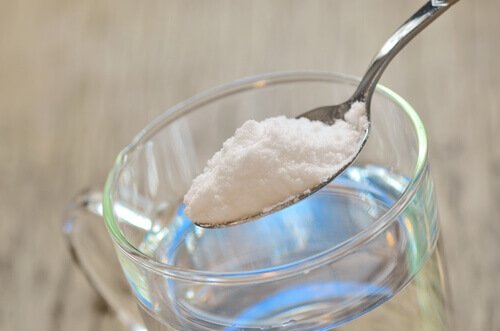 Bicarbonato con agua